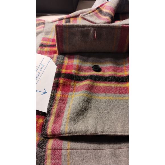 So Woman's Pink Plaid Wool Blend Shacket Size XL Cropped Slash Pockets Buttons - Picture 10 of 13